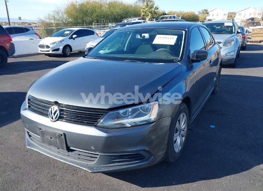 Photo 6 of 2014 Volkswagen Jetta 2.0L S (VIN 3VW2K7AJ8EM230339)