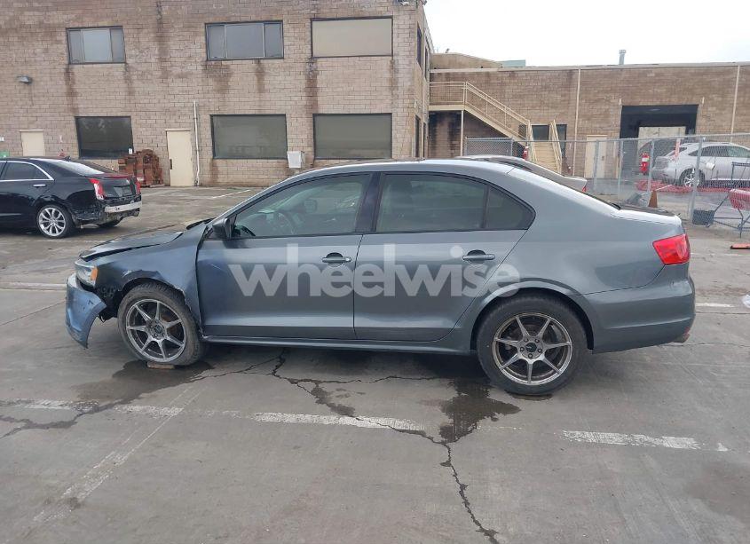 Photo 14 of 2014 Volkswagen Jetta 2.0L S (VIN 3VW2K7AJ8EM230714)