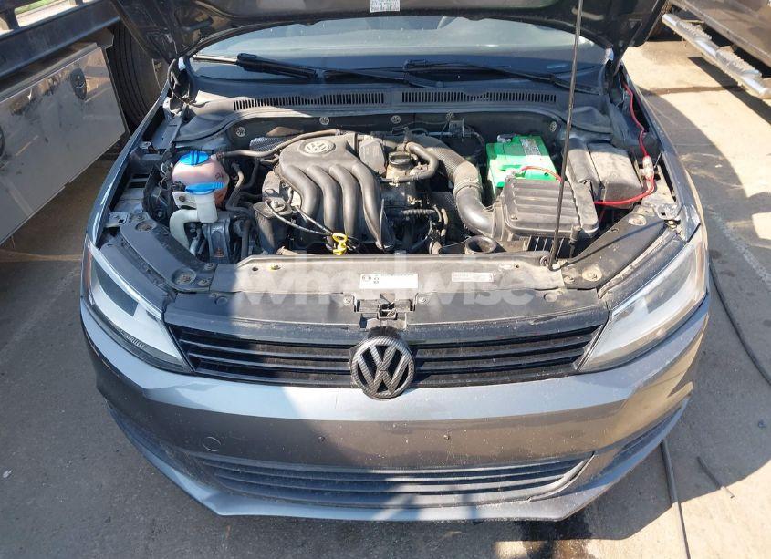 Photo 10 of 2014 Volkswagen Jetta 2.0L S (VIN 3VW2K7AJ8EM231345)