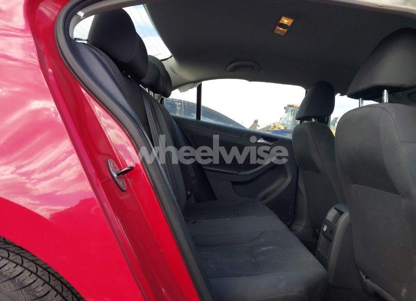 Photo 8 of 2014 Volkswagen Jetta 2.0L S (VIN 3VW2K7AJ8EM240773)