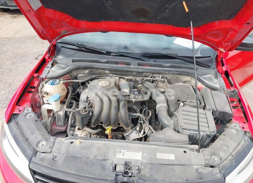 Photo 10 of 2014 Volkswagen Jetta 2.0L S (VIN 3VW2K7AJ8EM250526)