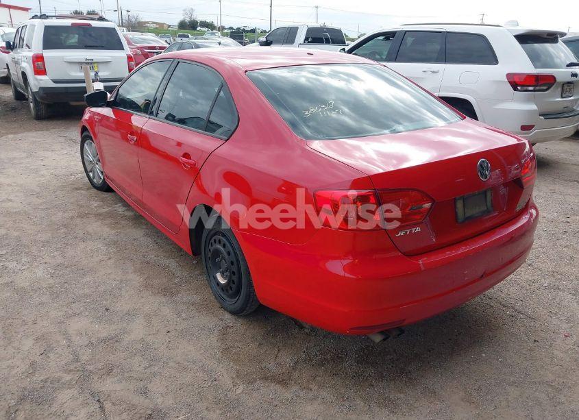 Photo 3 of 2014 Volkswagen Jetta 2.0L S (VIN 3VW2K7AJ8EM250526)