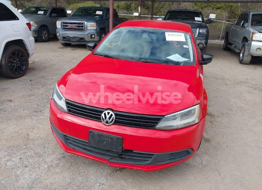 Photo 6 of 2014 Volkswagen Jetta 2.0L S (VIN 3VW2K7AJ8EM250526)