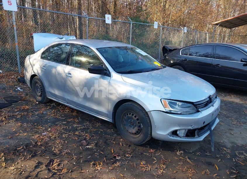 2014 Volkswagen Jetta 2.0L S (VIN 3VW2K7AJ8EM250705) main photo