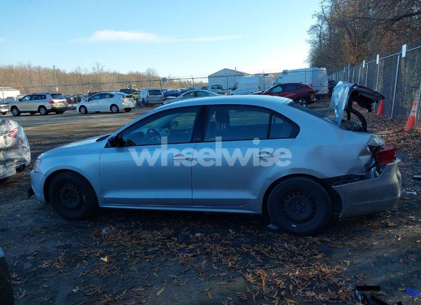 Photo 14 of 2014 Volkswagen Jetta 2.0L S (VIN 3VW2K7AJ8EM250705)