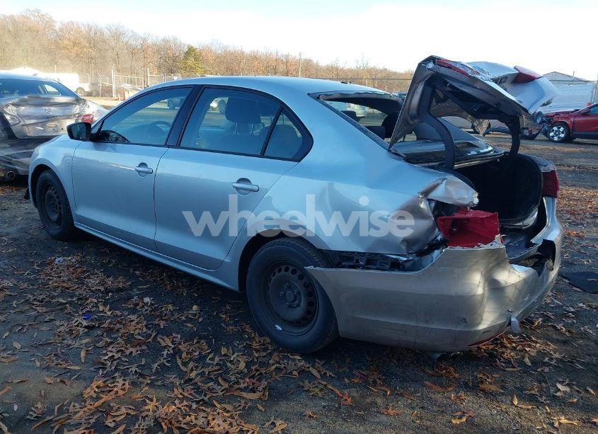 Photo 3 of 2014 Volkswagen Jetta 2.0L S (VIN 3VW2K7AJ8EM250705)