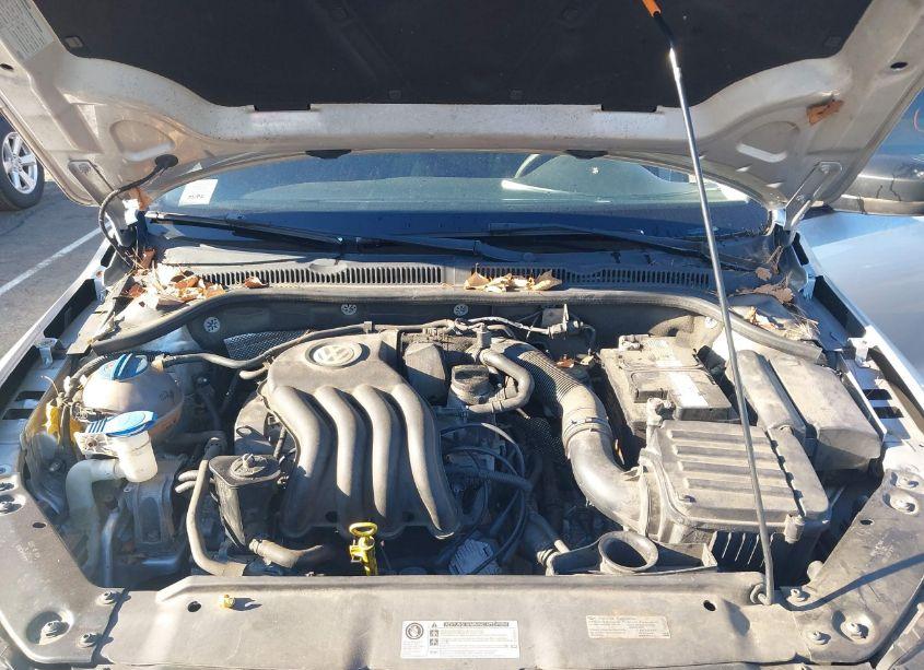 Photo 10 of 2014 Volkswagen Jetta 2.0L S (VIN 3VW2K7AJ8EM413000)