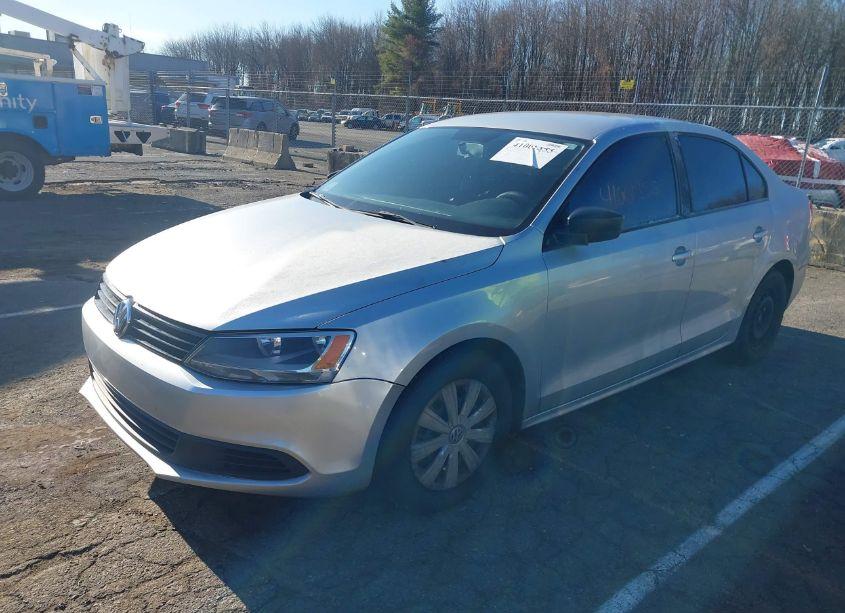 Photo 2 of 2014 Volkswagen Jetta 2.0L S (VIN 3VW2K7AJ8EM413000)