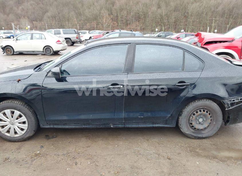 Photo 14 of 2014 Volkswagen Jetta 2.0L S (VIN 3VW2K7AJ8EM440374)