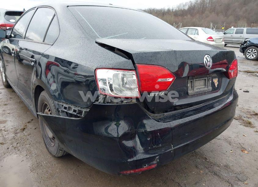 Photo 6 of 2014 Volkswagen Jetta 2.0L S (VIN 3VW2K7AJ8EM440374)