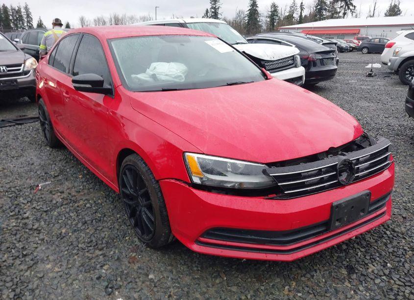 2015 Volkswagen Jetta 2.0L S (VIN 3VW2K7AJ8FM246008) main photo