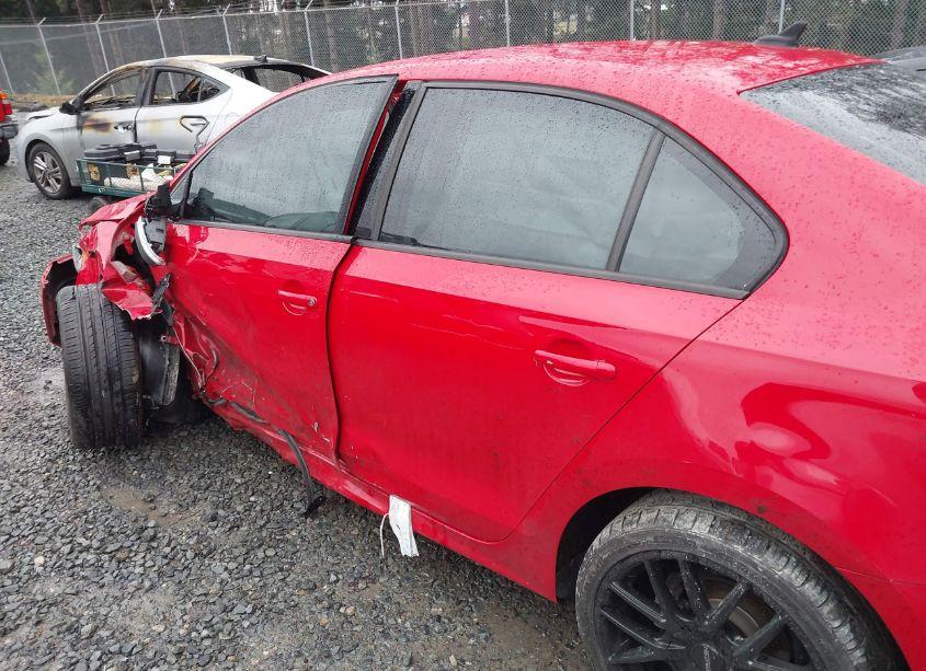 Photo 14 of 2015 Volkswagen Jetta 2.0L S (VIN 3VW2K7AJ8FM246008)