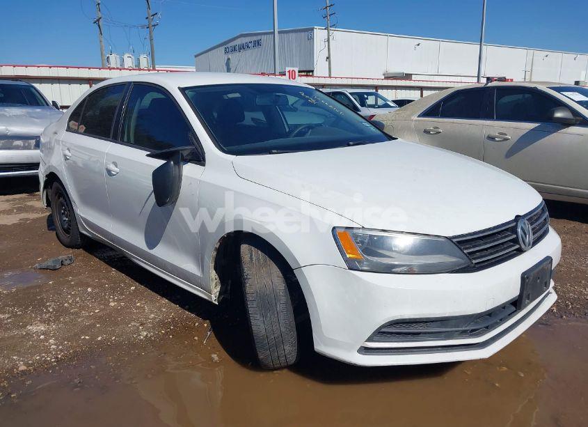 2015 Volkswagen Jetta 2.0L S (VIN 3VW2K7AJ8FM357299) main photo