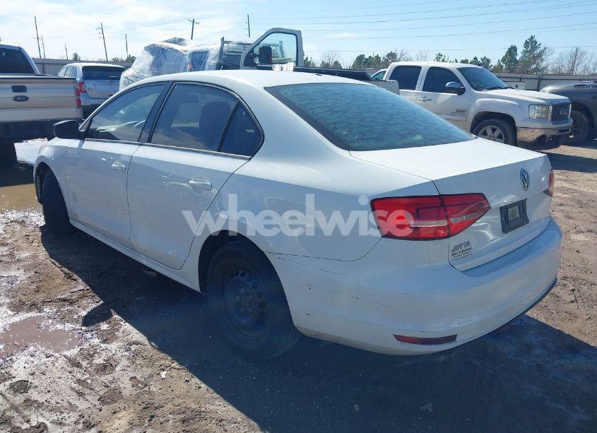 Photo 3 of 2015 Volkswagen Jetta 2.0L S (VIN 3VW2K7AJ8FM357299)