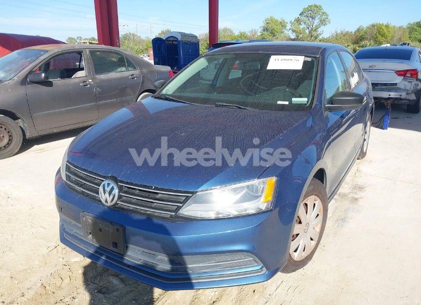 Photo 2 of 2015 Volkswagen Jetta 2.0L S (VIN 3VW2K7AJ8FM423642)
