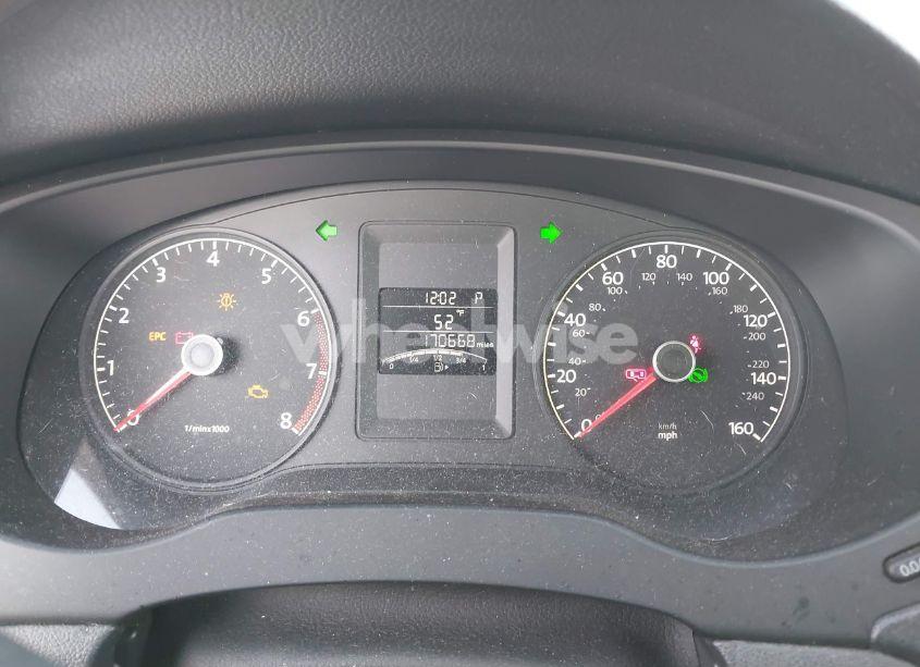 Photo 7 of 2011 Volkswagen Jetta 2.0L S (VIN 3VW2K7AJ9BM093570)