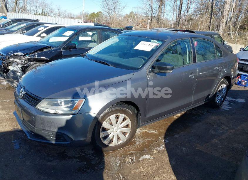 Photo 2 of 2011 Volkswagen Jetta 2.0L S (VIN 3VW2K7AJ9BM113459)