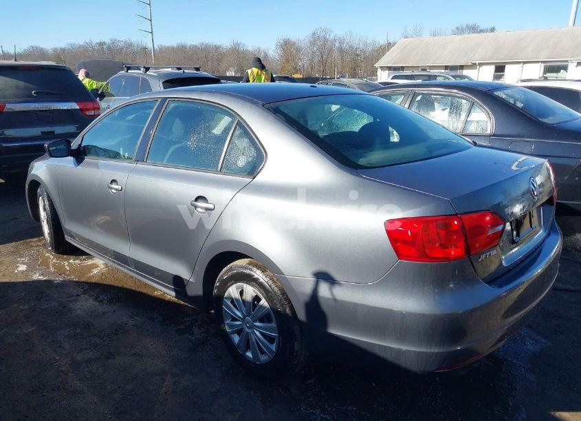 Photo 3 of 2011 Volkswagen Jetta 2.0L S (VIN 3VW2K7AJ9BM113459)