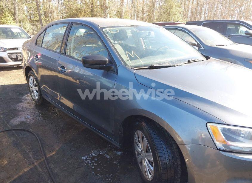 Photo 6 of 2011 Volkswagen Jetta 2.0L S (VIN 3VW2K7AJ9BM113459)