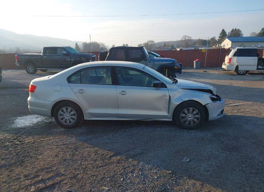 Photo 13 of 2011 Volkswagen Jetta 2.0L S (VIN 3VW2K7AJ9BM330137)