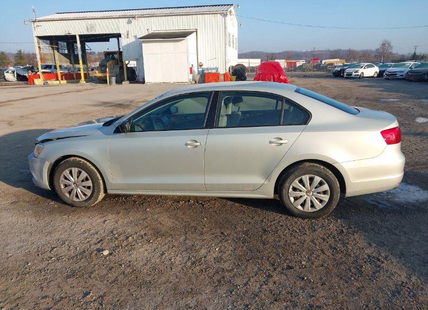 Photo 14 of 2011 Volkswagen Jetta 2.0L S (VIN 3VW2K7AJ9BM330137)