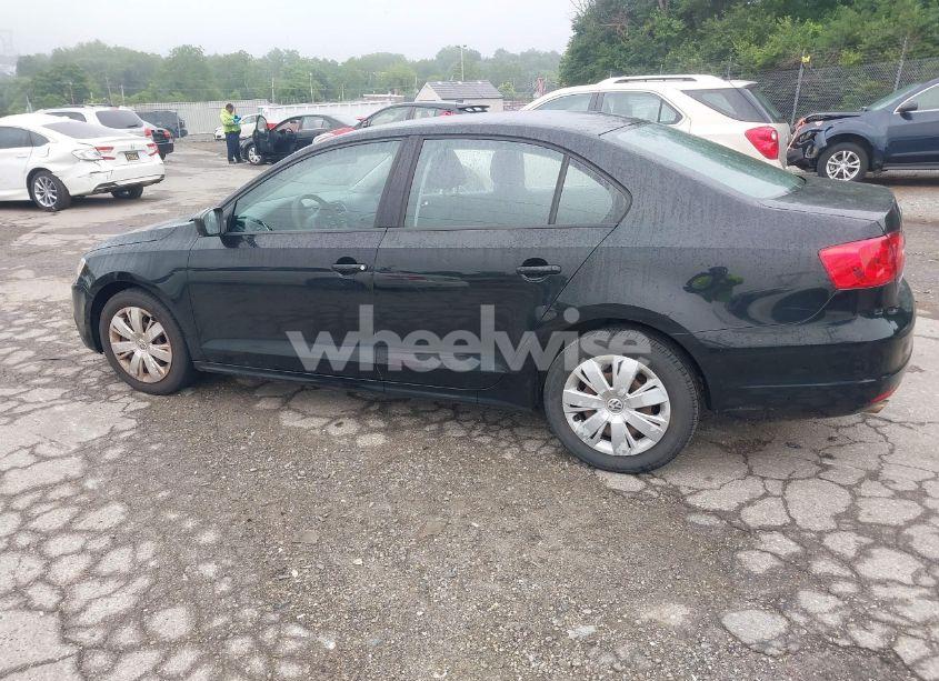 Photo 3 of 2011 Volkswagen Jetta 2.0L S (VIN 3VW2K7AJ9BM371965)