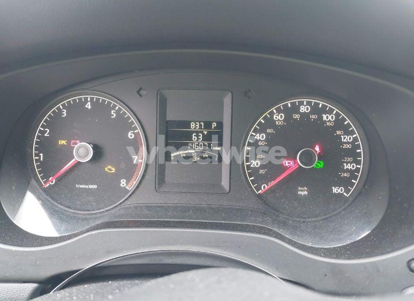 Photo 7 of 2011 Volkswagen Jetta 2.0L S (VIN 3VW2K7AJ9BM371965)