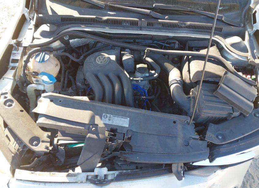 Photo 10 of 2011 Volkswagen Jetta 2.0L S (VIN 3VW2K7AJ9BM381945)