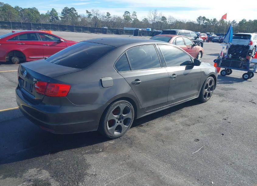 Photo 4 of 2012 Volkswagen Jetta 2.0L S (VIN 3VW2K7AJ9CM055869)