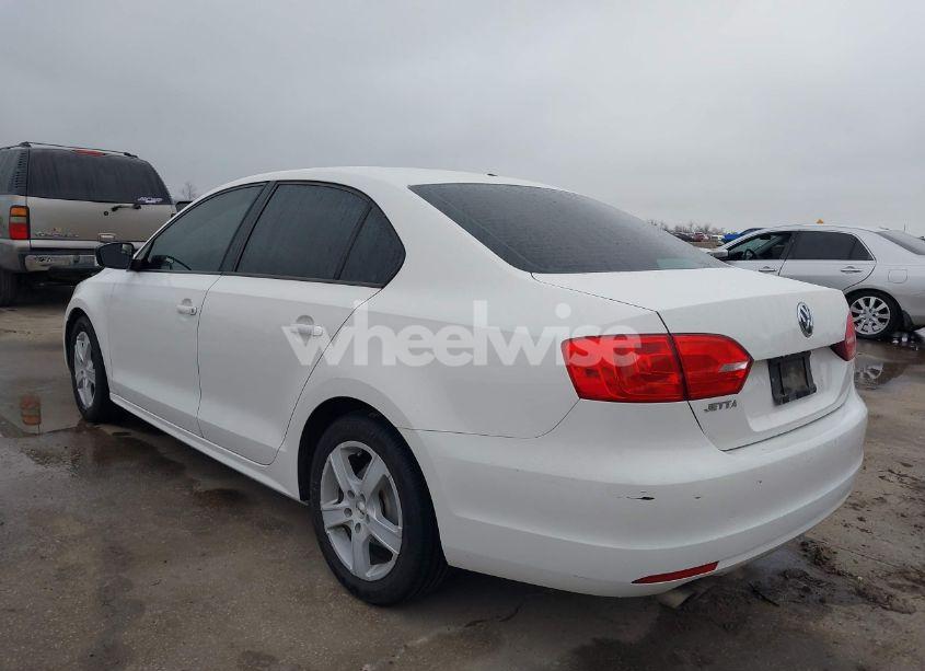 Photo 3 of 2012 Volkswagen Jetta (VIN 3VW2K7AJ9CM345979)