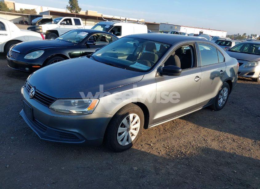 Photo 2 of 2012 Volkswagen Jetta 2.0L S (VIN 3VW2K7AJ9CM423158)