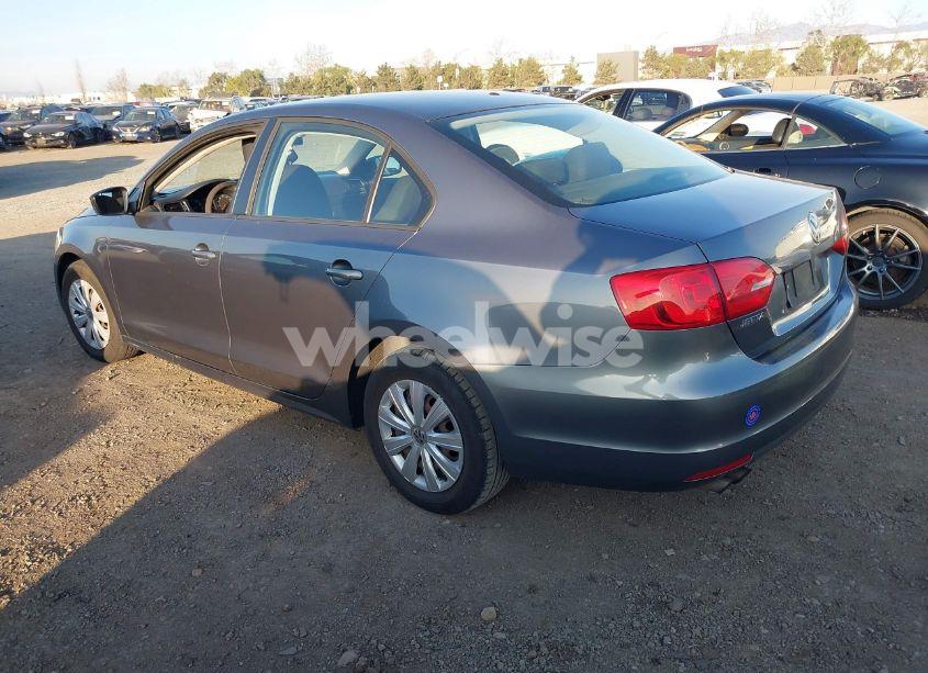 Photo 3 of 2012 Volkswagen Jetta 2.0L S (VIN 3VW2K7AJ9CM423158)