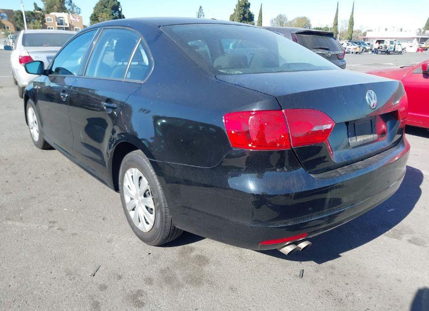 Photo 3 of 2013 Volkswagen Jetta 2.0L S (VIN 3VW2K7AJ9DM208266)