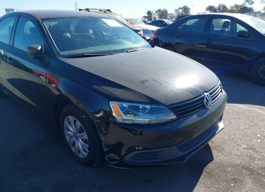 Photo 6 of 2013 Volkswagen Jetta 2.0L S (VIN 3VW2K7AJ9DM208266)