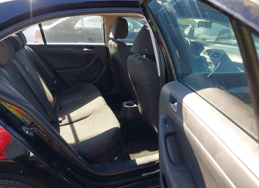 Photo 8 of 2013 Volkswagen Jetta 2.0L S (VIN 3VW2K7AJ9DM208266)