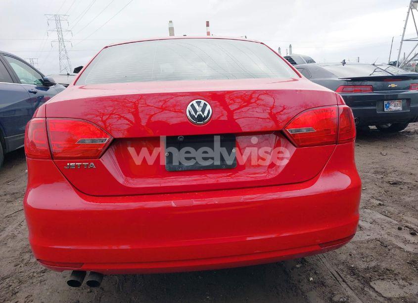 Photo 16 of 2013 Volkswagen Jetta 2.0L S (VIN 3VW2K7AJ9DM219526)