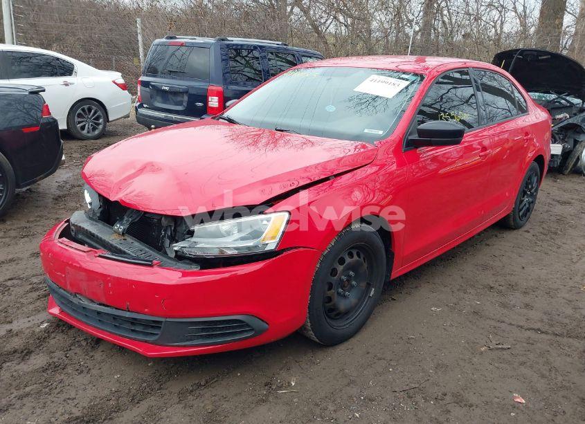 Photo 2 of 2013 Volkswagen Jetta 2.0L S (VIN 3VW2K7AJ9DM219526)