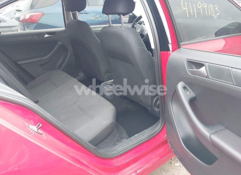 Photo 8 of 2013 Volkswagen Jetta 2.0L S (VIN 3VW2K7AJ9DM219526)