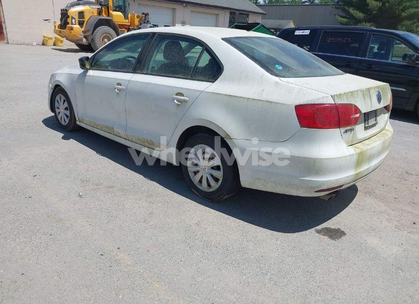 Photo 3 of 2013 Volkswagen Jetta 2.0L S (VIN 3VW2K7AJ9DM265129)