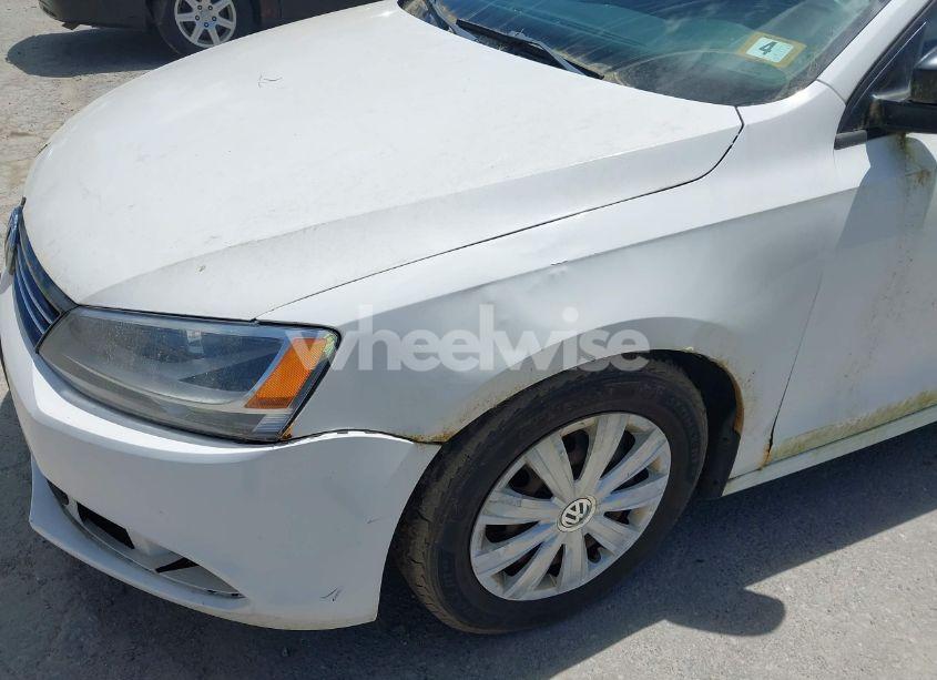 Photo 6 of 2013 Volkswagen Jetta 2.0L S (VIN 3VW2K7AJ9DM265129)