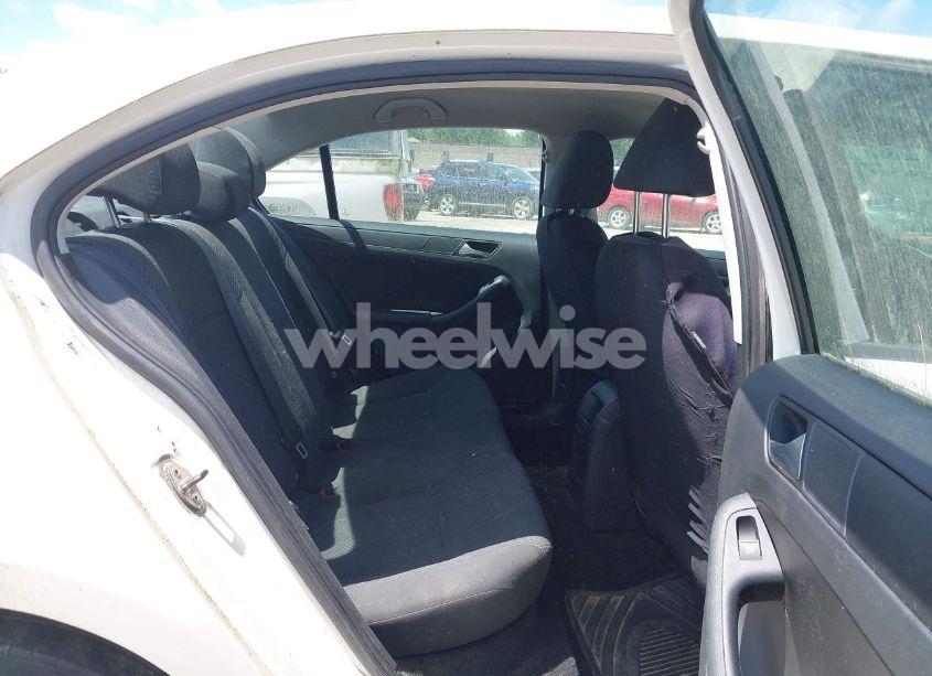 Photo 8 of 2013 Volkswagen Jetta 2.0L S (VIN 3VW2K7AJ9DM265129)