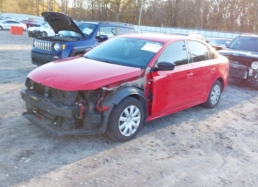 Photo 2 of 2013 Volkswagen Jetta 2.0L S (VIN 3VW2K7AJ9DM266362)