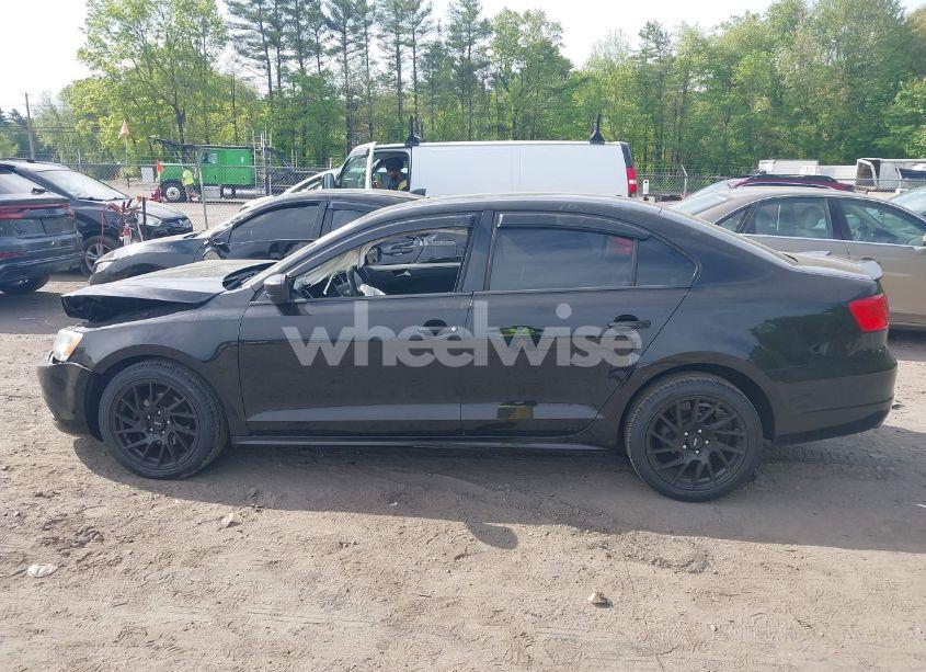 Photo 14 of 2013 Volkswagen Jetta 2.0L S (VIN 3VW2K7AJ9DM280634)