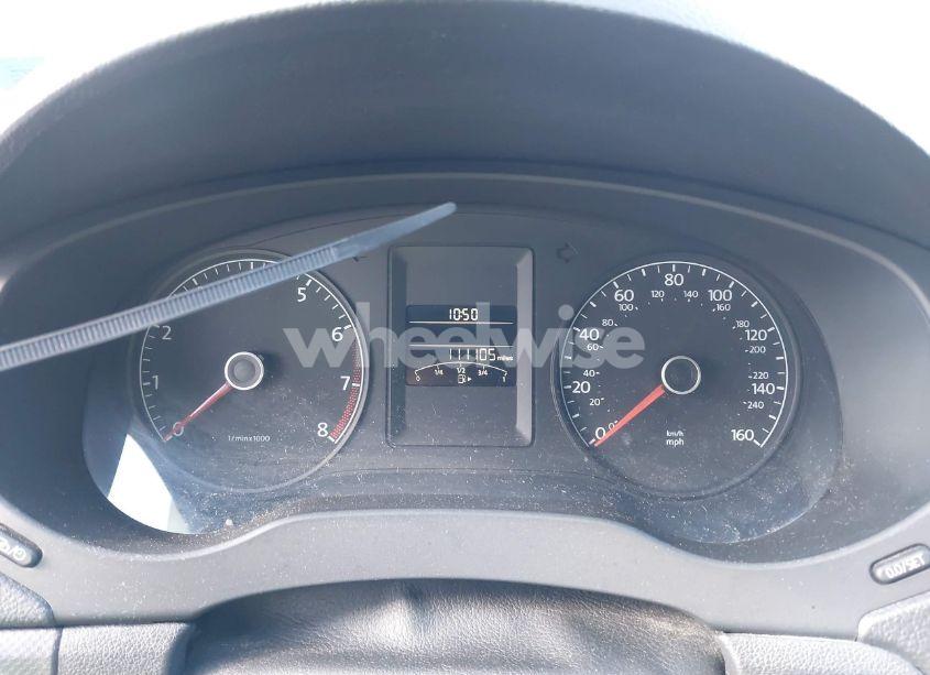 Photo 7 of 2013 Volkswagen Jetta 2.0L S (VIN 3VW2K7AJ9DM298566)