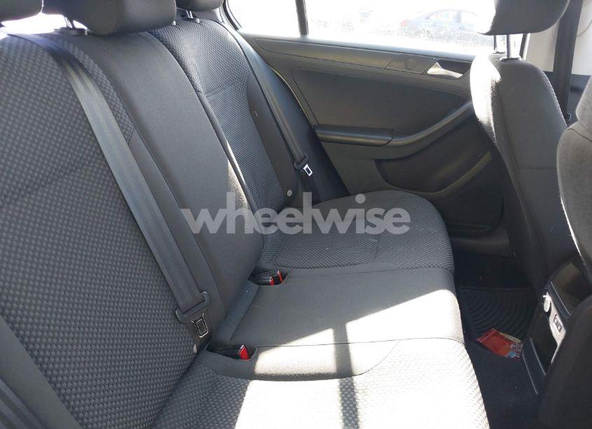 Photo 8 of 2013 Volkswagen Jetta 2.0L S (VIN 3VW2K7AJ9DM298566)