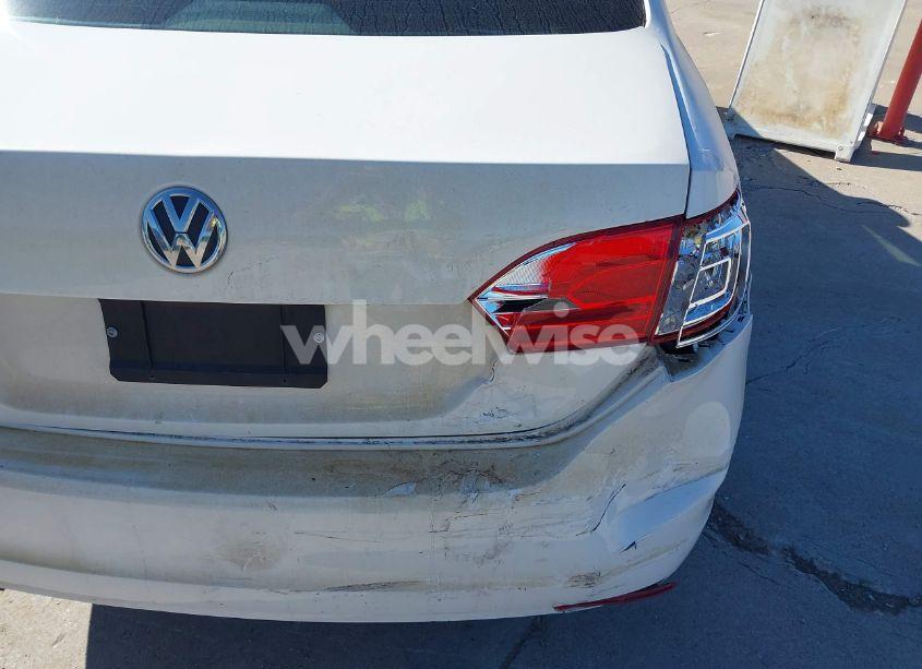 Photo 13 of 2013 Volkswagen Jetta 2.0L S (VIN 3VW2K7AJ9DM301028)