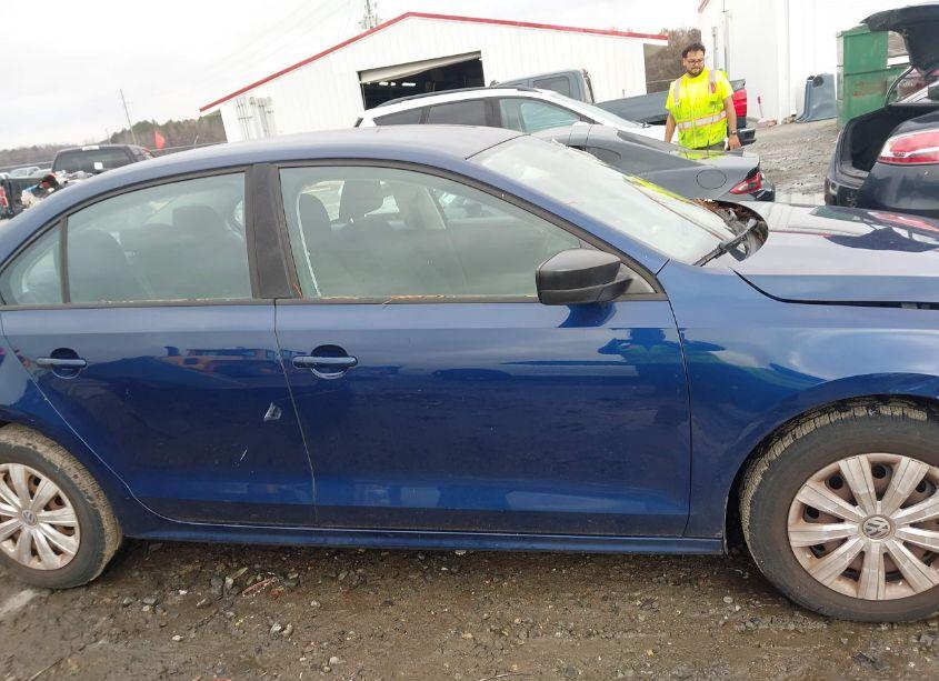 Photo 13 of 2014 Volkswagen Jetta 2.0L S (VIN 3VW2K7AJ9EM207538)