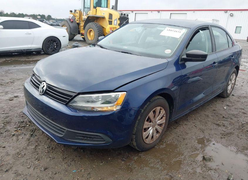 Photo 2 of 2014 Volkswagen Jetta 2.0L S (VIN 3VW2K7AJ9EM207538)