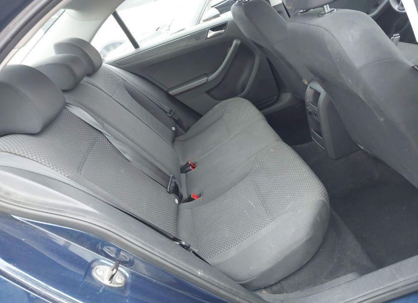 Photo 7 of 2014 Volkswagen Jetta 2.0L S (VIN 3VW2K7AJ9EM207538)