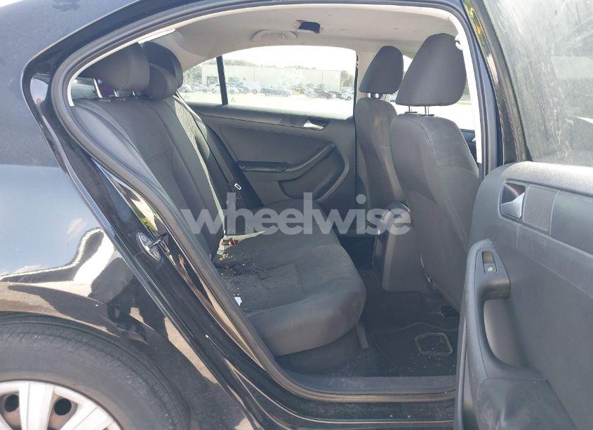 Photo 8 of 2014 Volkswagen Jetta 2.0L S (VIN 3VW2K7AJ9EM404287)